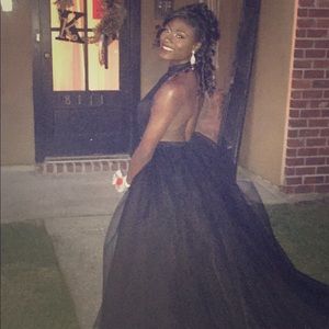 Stunning gown. Size 4, only worn once.